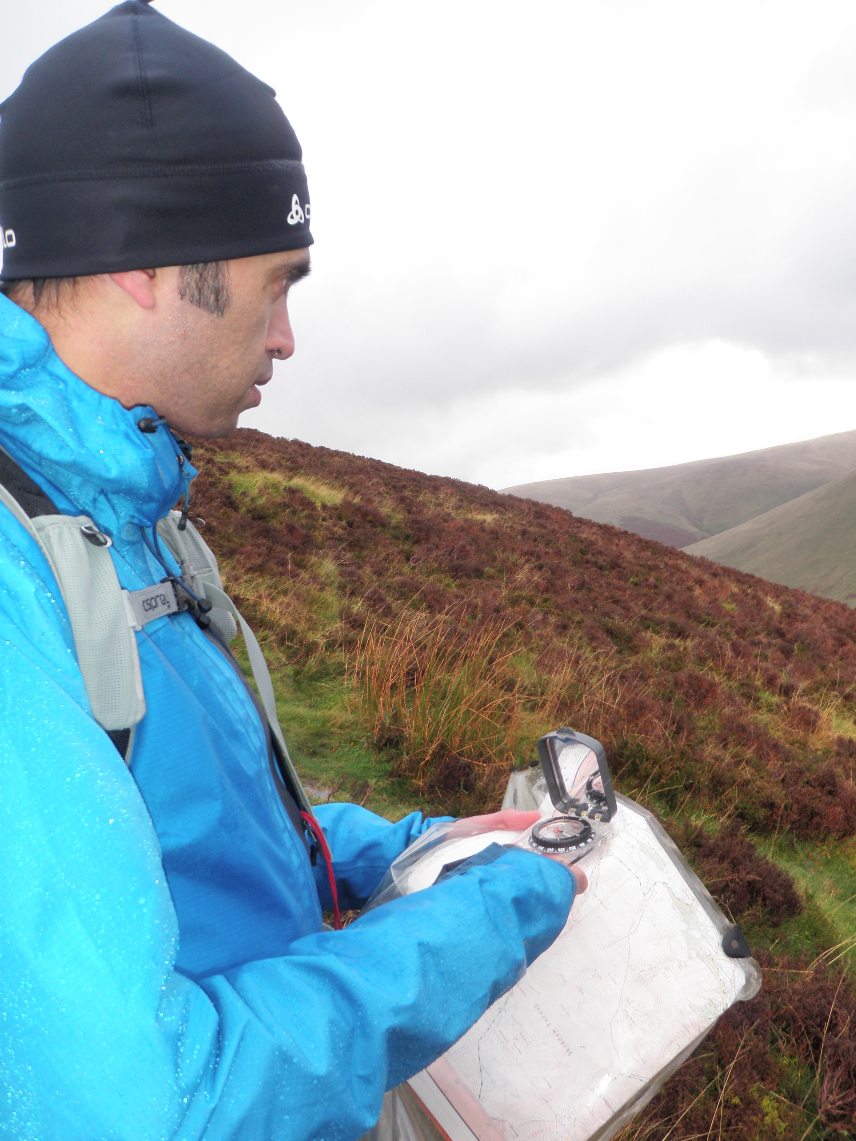 Imran is setting a bearing on a Navigation Course
